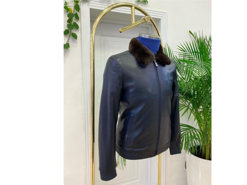 Classic Leather Jacket with Fur Collar